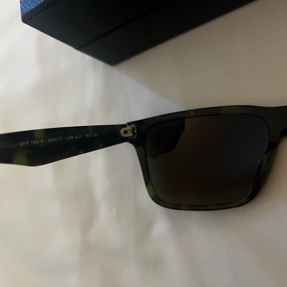 Prada Green Tortoise Shell Wayfarer Sunglasses - Picture 6 of 8